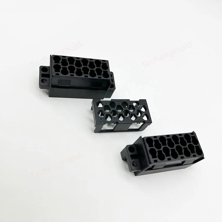 特诚科技PBT精密注塑件实拍 4